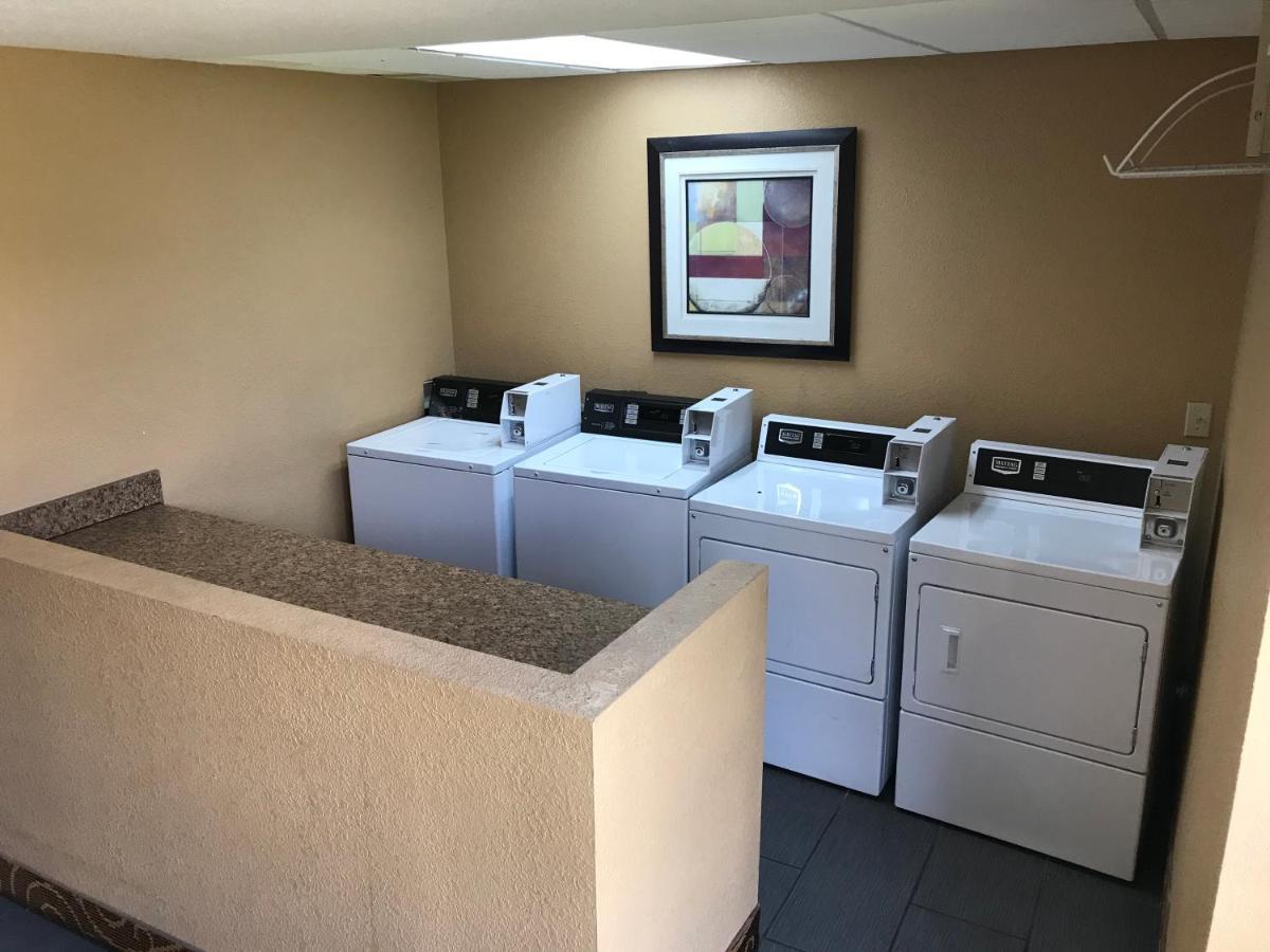 Days Inn By Wyndham Joplin Εξωτερικό φωτογραφία