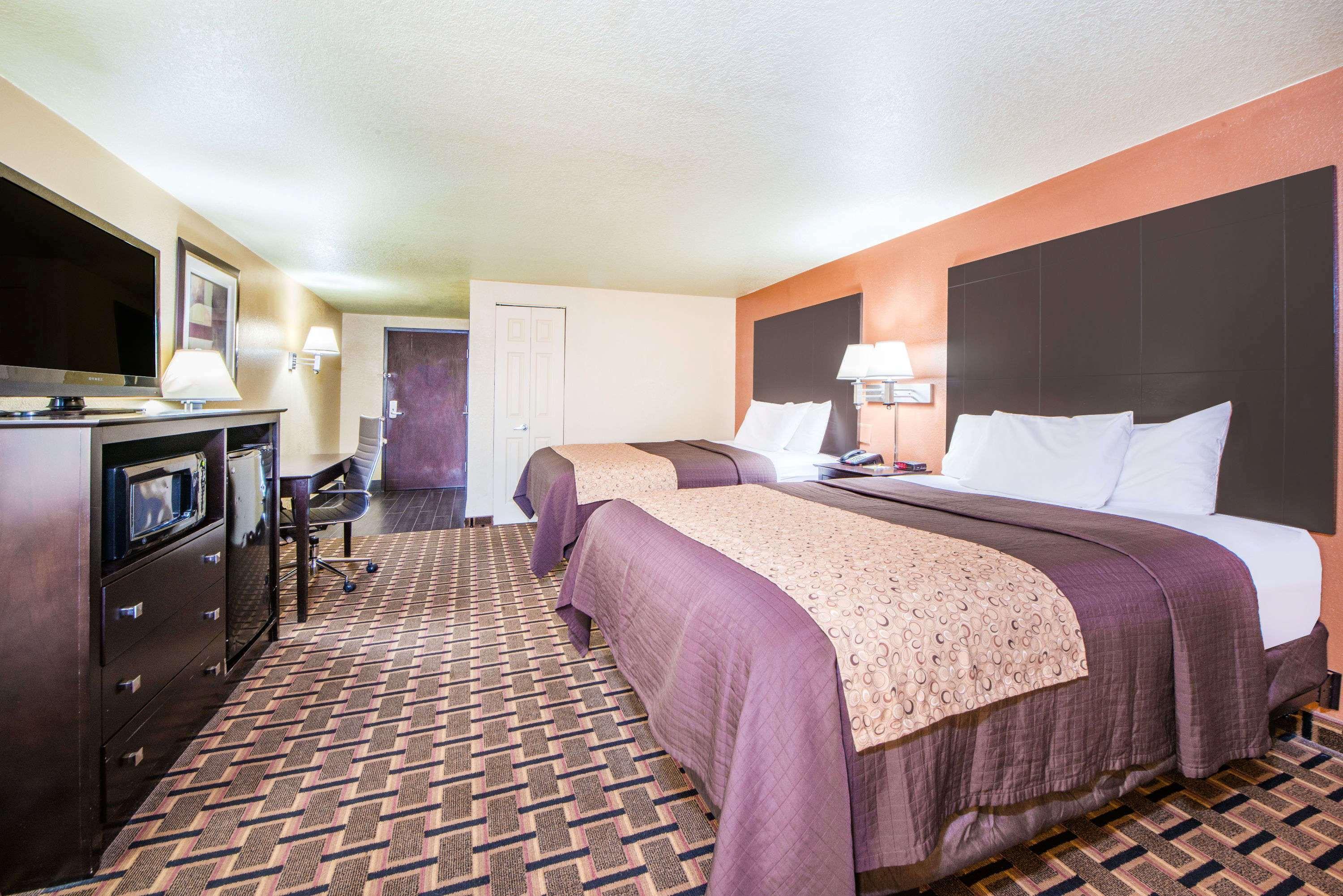 Days Inn By Wyndham Joplin Εξωτερικό φωτογραφία